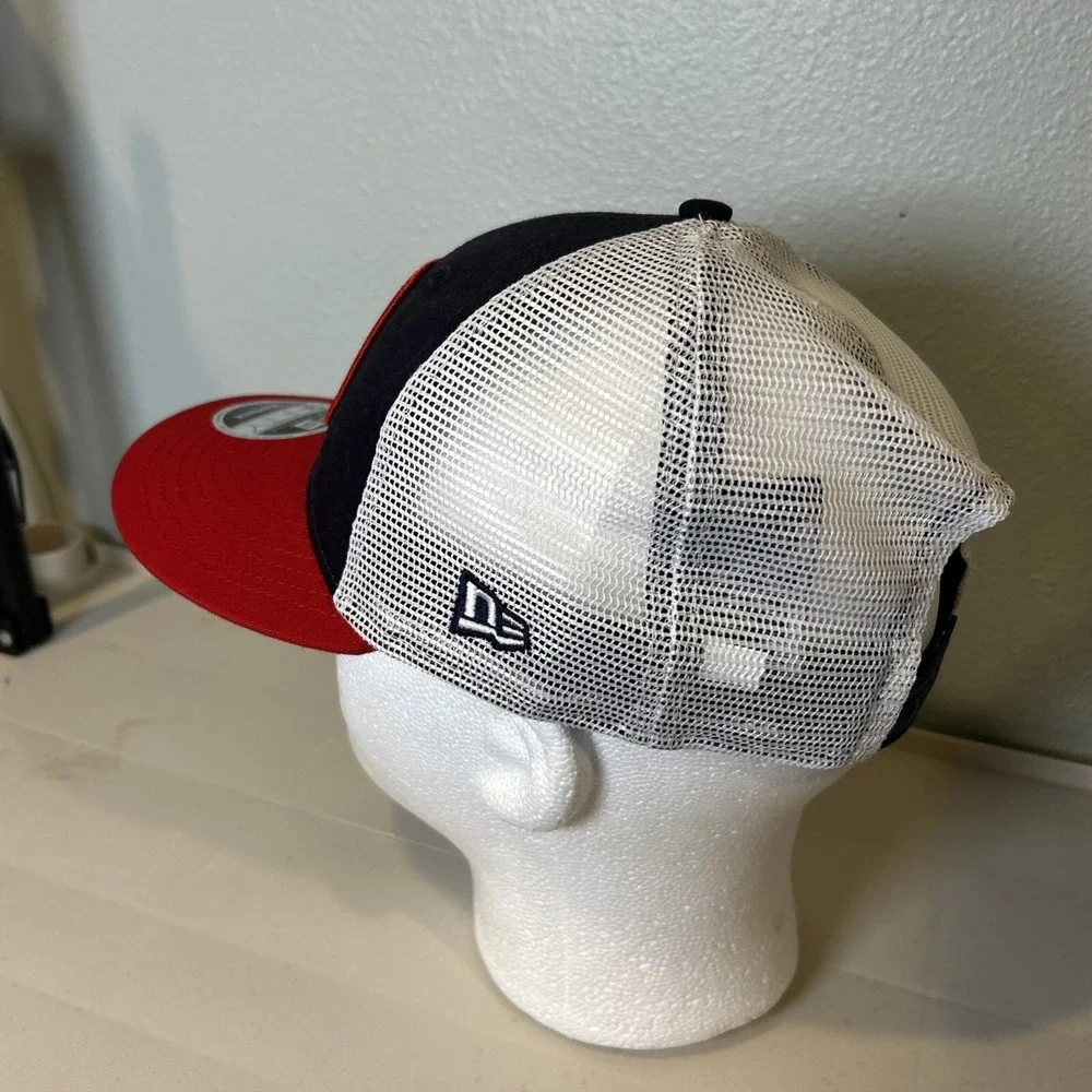 New Era Cleveland Guardians Snapback 9FIFTY Low Profile Mesh Trucker Hat Navy